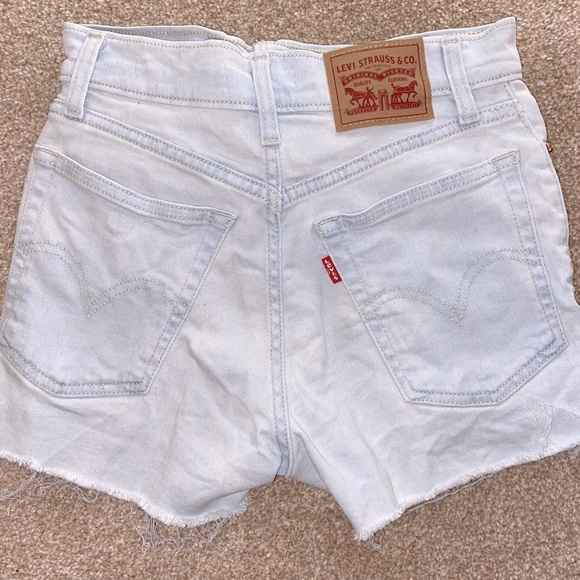 Levi shorts - Picture 5 of 8